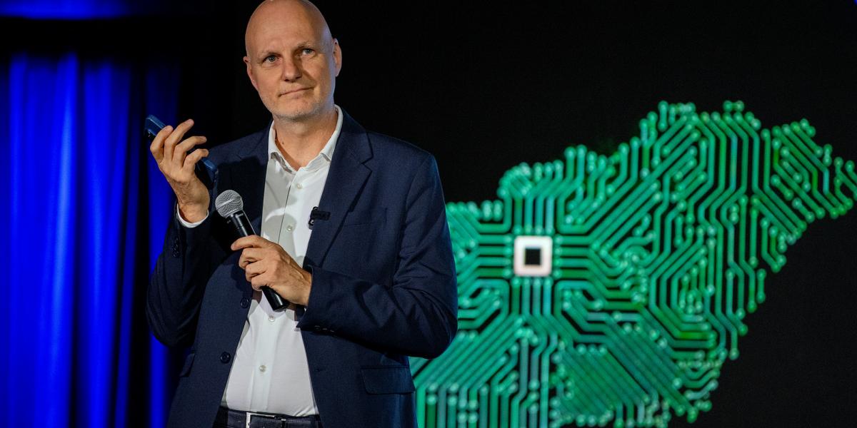 Mesterséges intelligencia van nála, és Tanács Zoltán nem fél használni