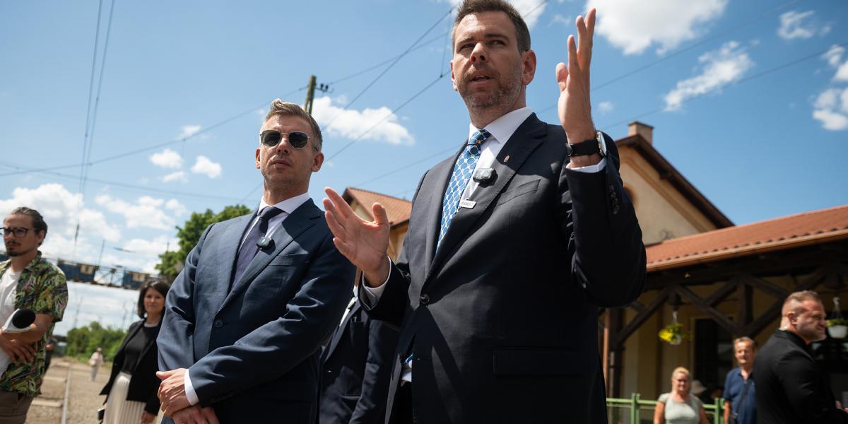 Vitézy Dávid és Magyar Péter 2026. július 22-én ismertette a Tisza-kormány vasútfejlesztési terveit