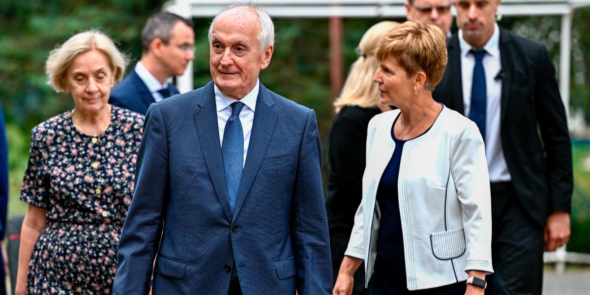 Baka András parlamenti felszólalásában hosszan részletezte, hogyan választotta ki Szathmáry személyét a posztra