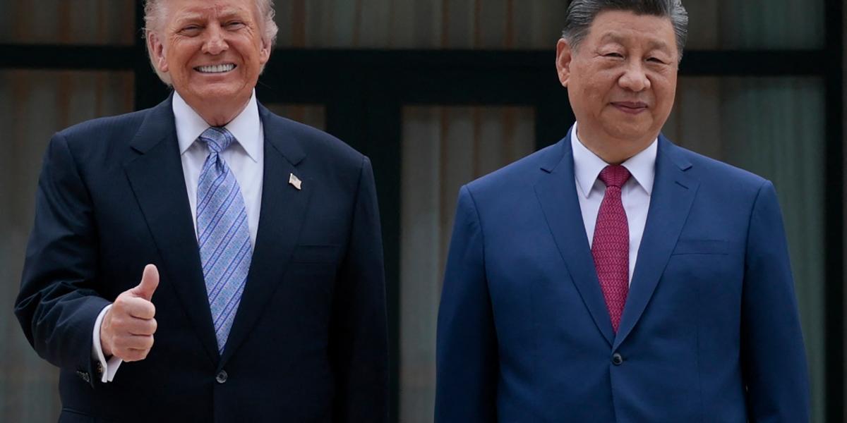 Donald Trump amerikai elnök és Hszi Csin-ping kínai elnök a pekingi Csungnanhaj-kertben, 2026. május 15-én