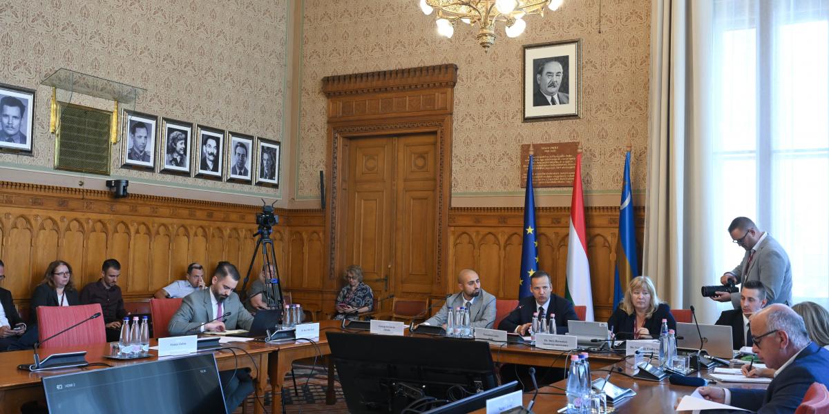 Az Országgyűlés végrehajtási visszaéléseket feltáró vizsgálóbizottságának ülése július 22-én 