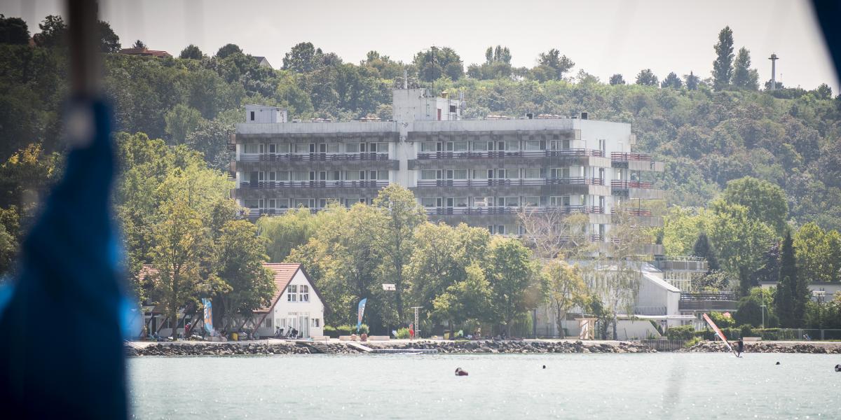 A civilek eddig csak lassítani tudták a projekteket, most megfordulhat a széljárás