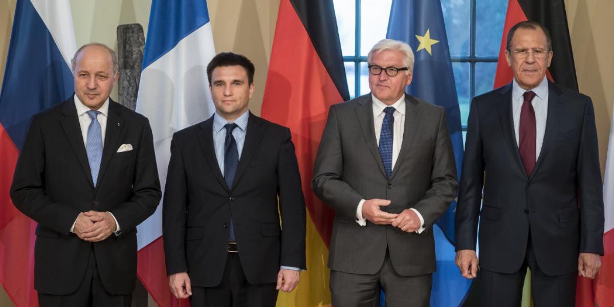 A német és francia diplomácia élteti a minszki folyamatot. Laurent Fabius francia, Pavlo Klimkin ukrán, Frank-Walter Steinmeier 