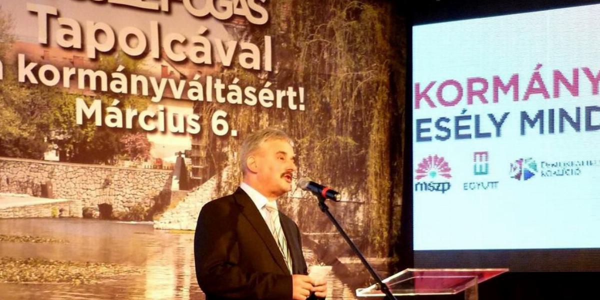 Lévai József egy 2014-es tapolcai kampányrendezvényen Forrás: Facebook