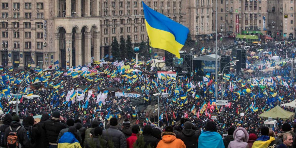 A szervezők szerint tegnap félmillióan csatlakoztak az ellenállás tüntetéseihez Kijevben FOTÓ: EUROPRESS/GETTY IMAGES/BRENDAN HO