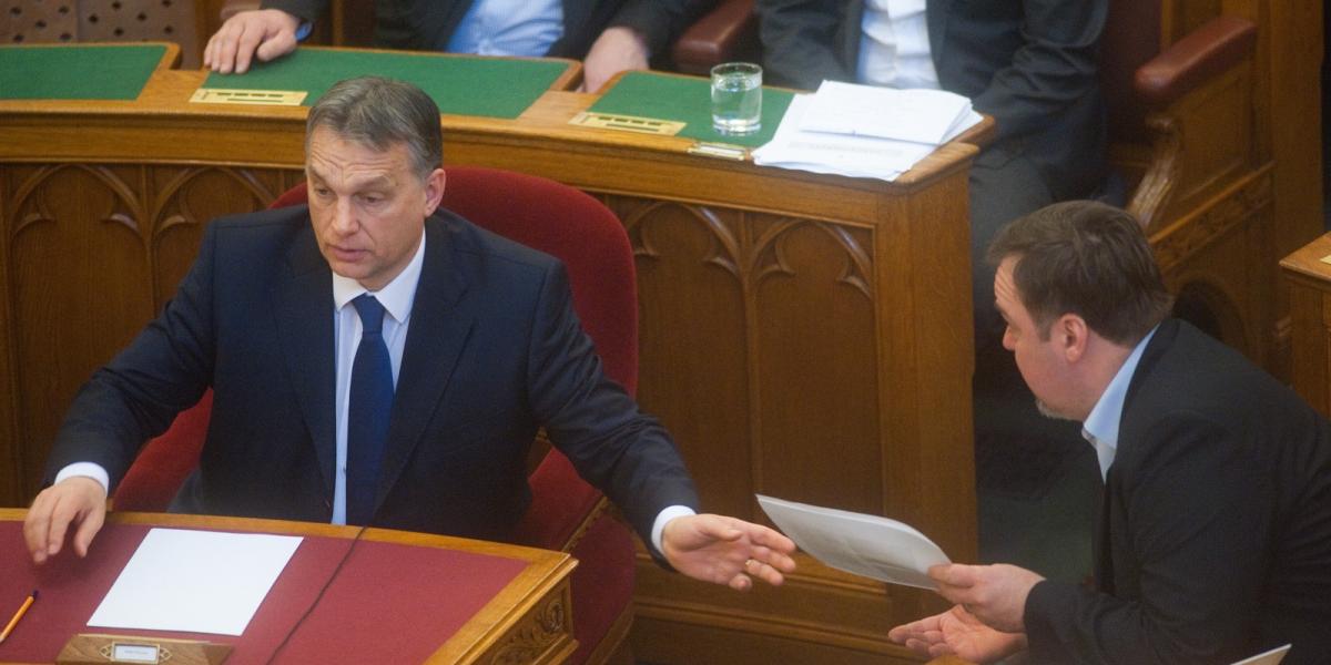 Orbán Viktor és L. Simon László egy korábbi parlamenti ülésen. FOTÓ: Tóth Gergő/Népszava