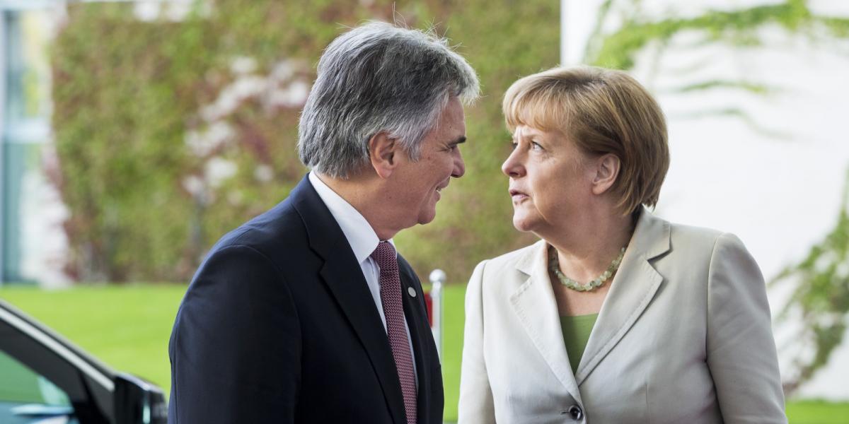 Werner Faymann és Angela Merkel Fotó: Medence/Getty Images Hírek