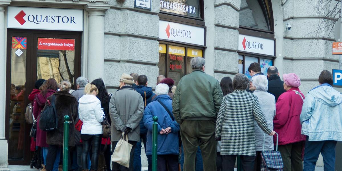 A quaestorosok még mindig a pénzükre várnak FOTÓ: MOLNÁR ÁDÁM