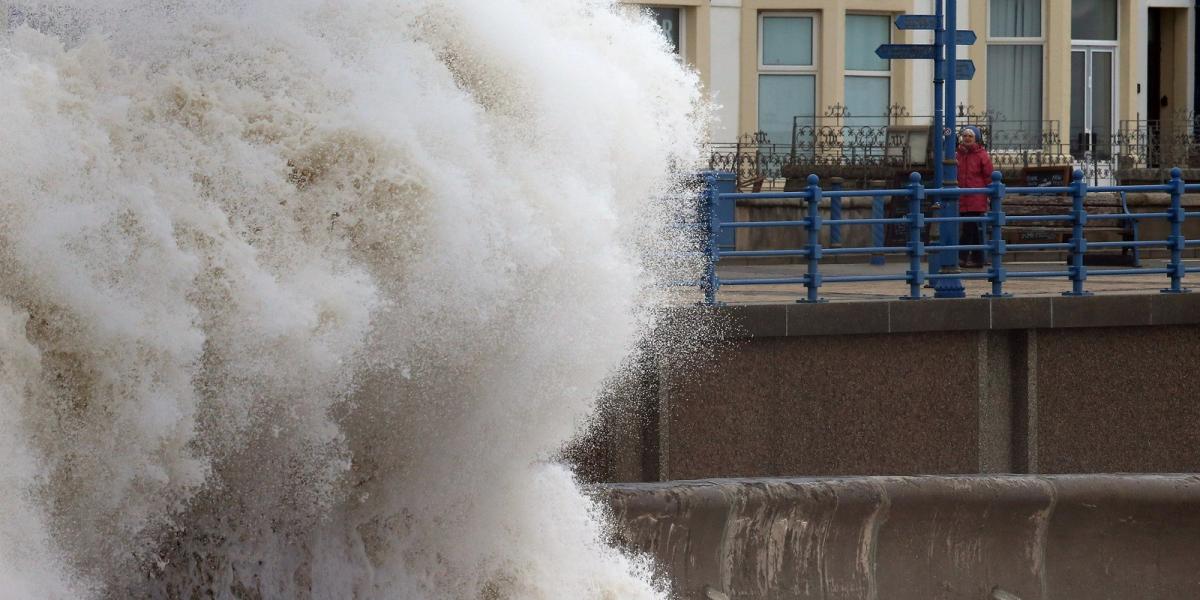 Porthcawl, Wales, Nagy-Britannia. A meteorológusok újabb viharokra figyelmeztetnek. Fotó: Matt Cardy/Getty Images