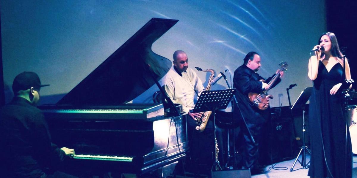 Jáger Bandi, Csejtei Ákos, Horváth Plutó József és Bíró Nóra zsidó dallamokat adnak elő FORRÁS: JAZZRAEL