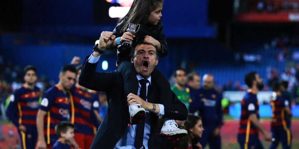 Luis Enrique kislányával ünnepelte a trófeát
FOTÓ: EUROPRESS/GETTY IMAGES/GONZALO ARROYO MORENO