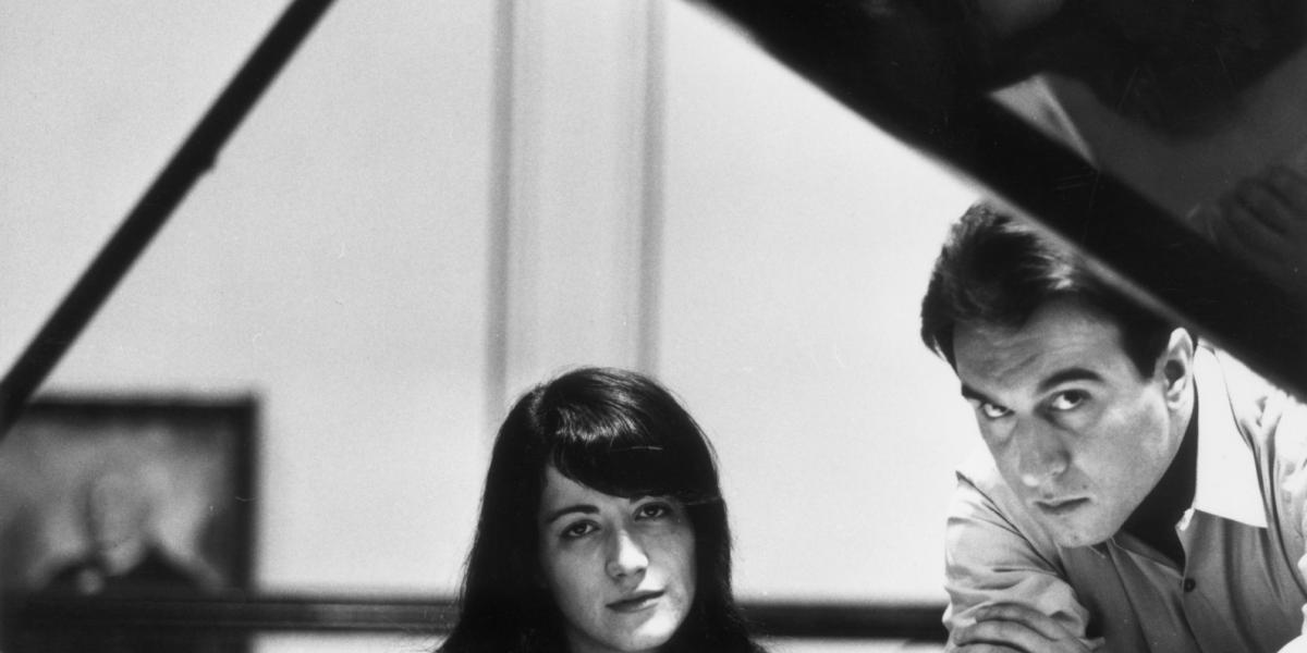 Kép 1968-ból: a zongorista Martha Argerich a most elhunyt olasz karmesterrel, Claudio Abbado-val. Fotó: Erich Auerbach/Getty Ima