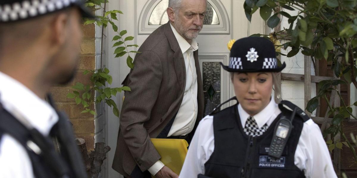 Jeremy Corbyn gondterhelten indult a parlamentbe FOTÓ: EUROPRESS/GETTY IMAGES/CARL COURT