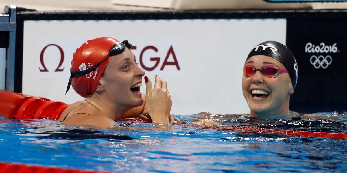 Francesca Halsall és Jeanette Ottesen már a versenyen. FOTÓ: Clive Rose/Getty Images