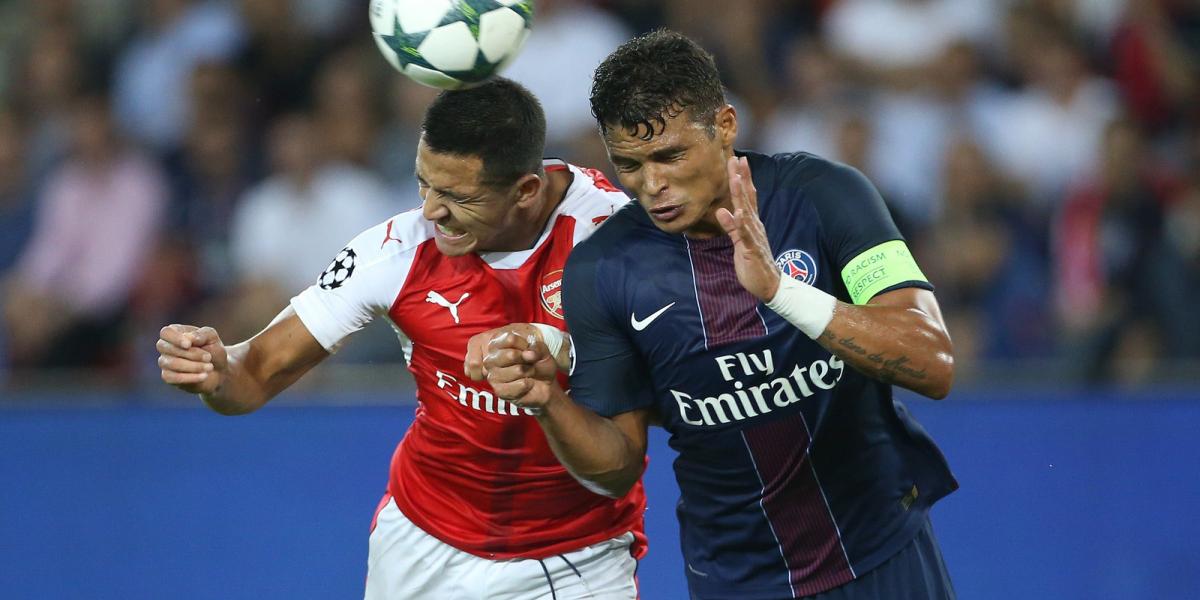 Alexis Sánchez (labdával) és Thiago Silva ezúttal Londonban feszülhet egymásnak FOTÓ: EUROPRESS/GETTY IMAGES/JEAN CATUFFE