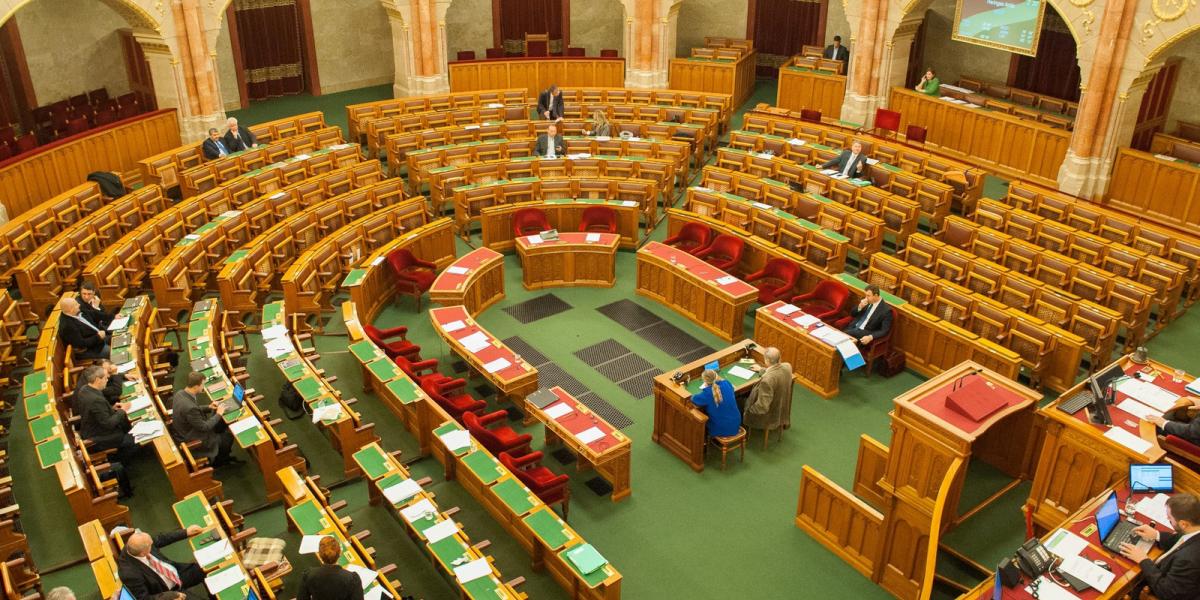 Szinte üres volt a parlament FOTÓ: MOLNÁR ÁDÁM