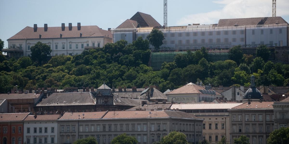 A karmeliták egykori kolostorát építik át a Várban a Miniszterelnökség számára FOTÓ: Tóth Gergő