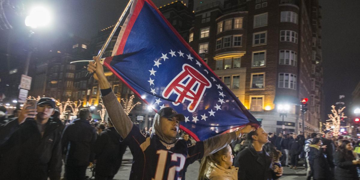 Szurkolók ünneplése a Super Bowl után. FOTÓ: Scott Eisen/Getty Images