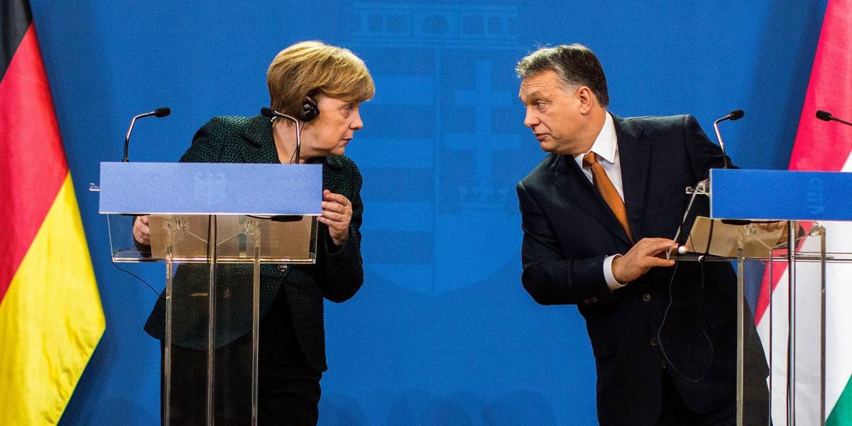 Merkel és Orbán közös sajtótájékoztatója Budapesten, 2015-ben. FOTÓ:  Carsten Koall/Getty Images