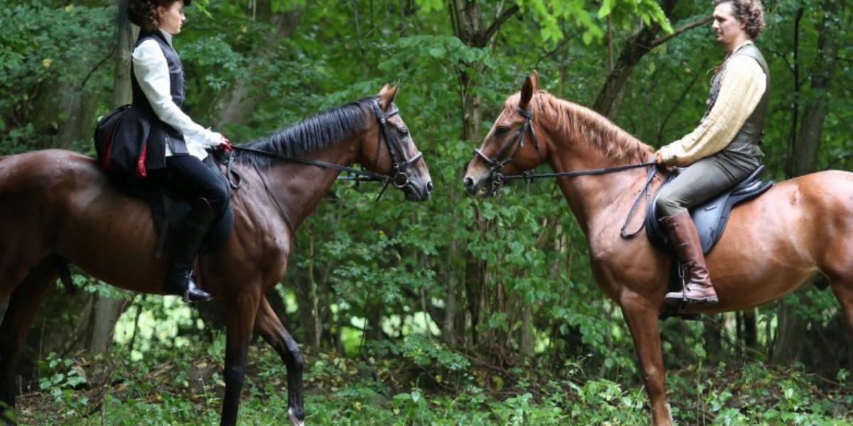 Főszerepben Petrik Andrea, Nagy Ervin és a lovak. Kosztümös film archaizálás nélkül FORRÁS: FÓRUM HUNGARY