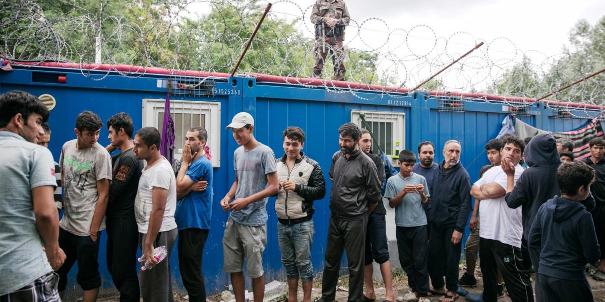 A menekültekkel való, egyre embertelenebb bánásmód is kiírja a demokráciák sorából hazánkat FOTÓ: EUROPRESS/GETTY IMAGES/MATT CA