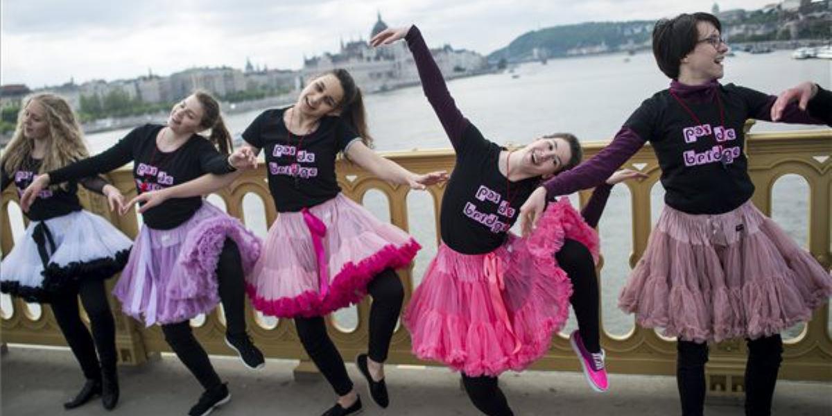 Flashmob a Margit hídon