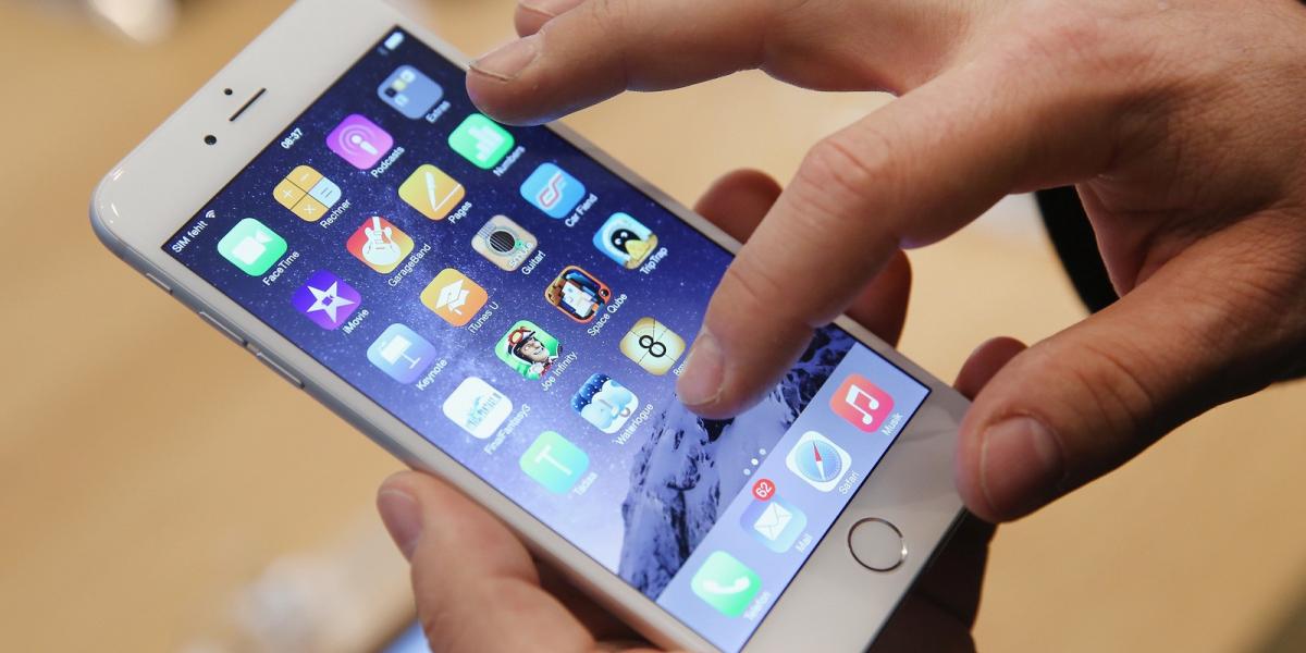 A képen az iPhone 6-os telefon látható FOTÓ: Sean Gallup/Getty Images