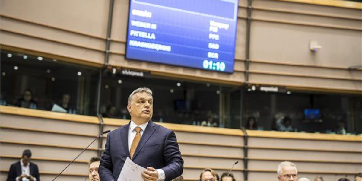 Orbán Viktor nem győzte meg igazán saját pártcsaládját sem az EP ülésén. MTI FOTÓ: Miniszterelnöki sajtóiroda, Szecsődi Balázs