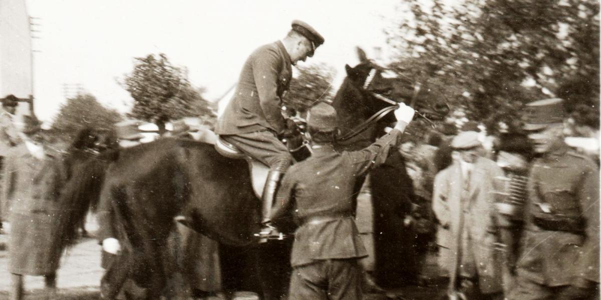 MAGYARORSZÁG, ZSOLCA 1928 - Horthy Miklós kormányzó agarászversenyen - Fotó: FORTEPAN/PÉCHY LÁSZLÓ