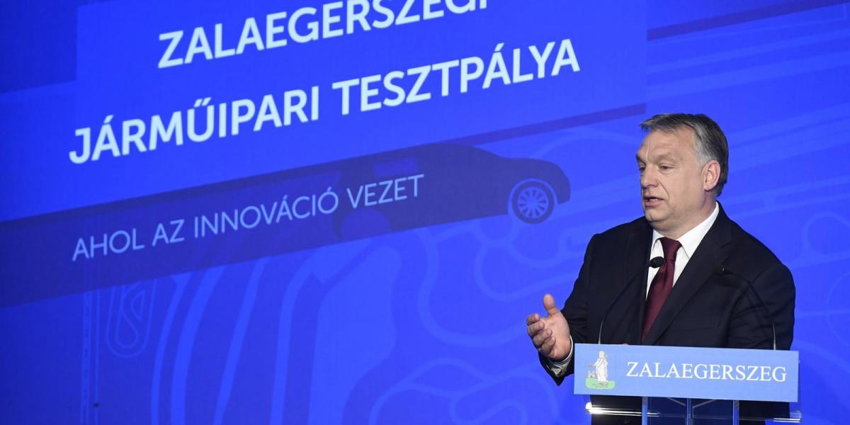 Orbán Viktor most nagy növekedést vizionál, tíz éve még nagyobbat látott. FOTÓ: MTI/KOSZTICSÁK SZILÁRD