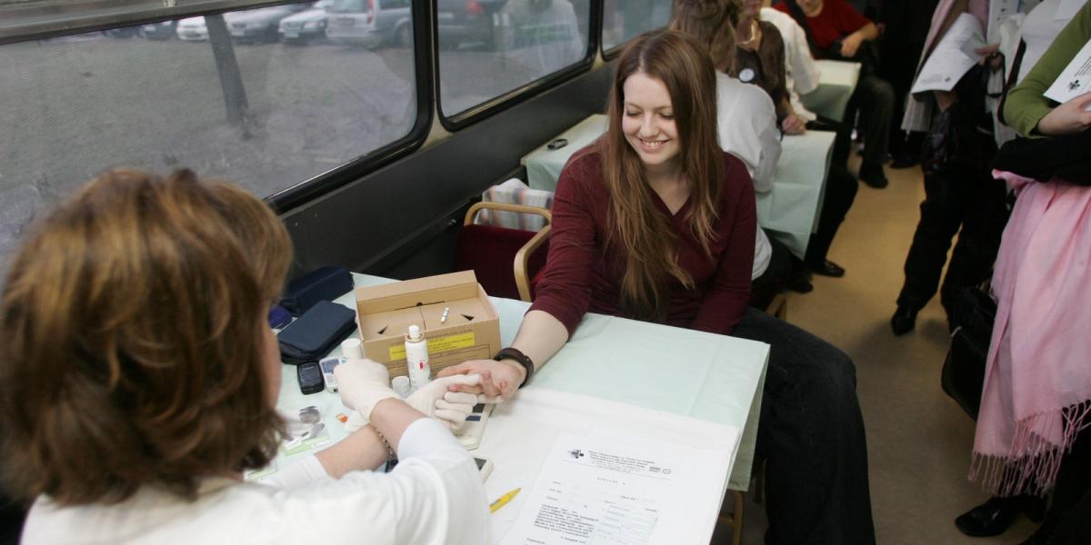 Tíz buszos szűrőállomásban mammográfi a, tízben sok-sok más vizsgálat áll majd a páciensek rendelkezésére. FOTÓ: Népszava