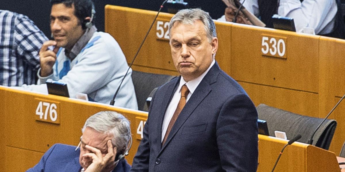 Orbán Viktor miniszterelnök az Európai Parlamentben elmondott beszéde előtt  Brüsszelben, 2010-ben - Fotó: Wiktor Dabkowski /AFP