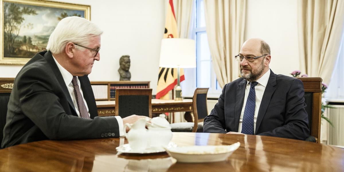 Frank-Walter Steinmeier államfő csütörtökön fogadta Martin Schulzot, az SPD elnökét. FOTÓ: JESCO DENZEL / DPA