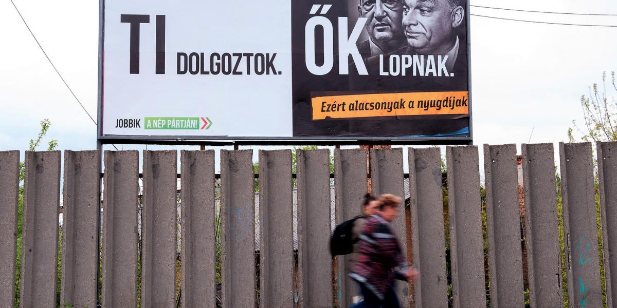 KETTŐS MÉRCE - Most azért büntetik a Jobbikot, aminek a Fidesz korábban a sokszorosát elkövette FOTÓ: MOLNÁR ÁDÁM