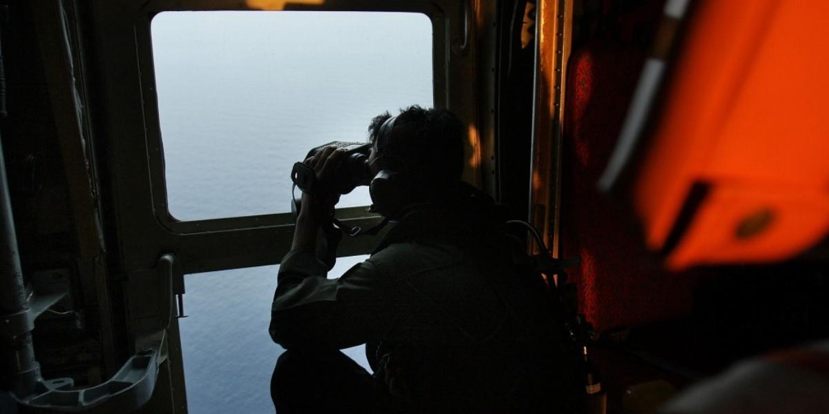 A malajziai hadsereg légiereje kétségbeesve keresi a roncsokat FOTÓ: EUROPRESS/GETTY IMAGES/RAHMAN ROSLAN