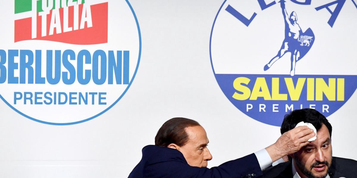 GAME OVER? Silvio Berlusconi támogatja Matteo Salvini miniszterelnöki ambícióit. Csalódott, de aligha adja fel - FOTÓ: AFP/ALBER