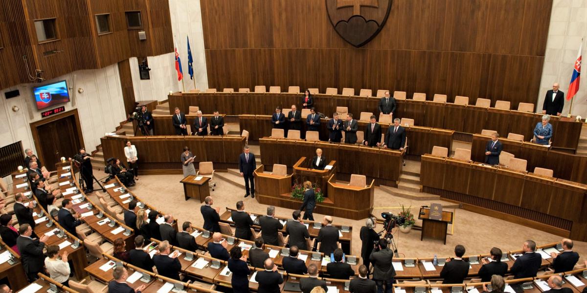 Szlovák parlament, illusztráció. Fotó: SAMUEL KUBANI / AFP