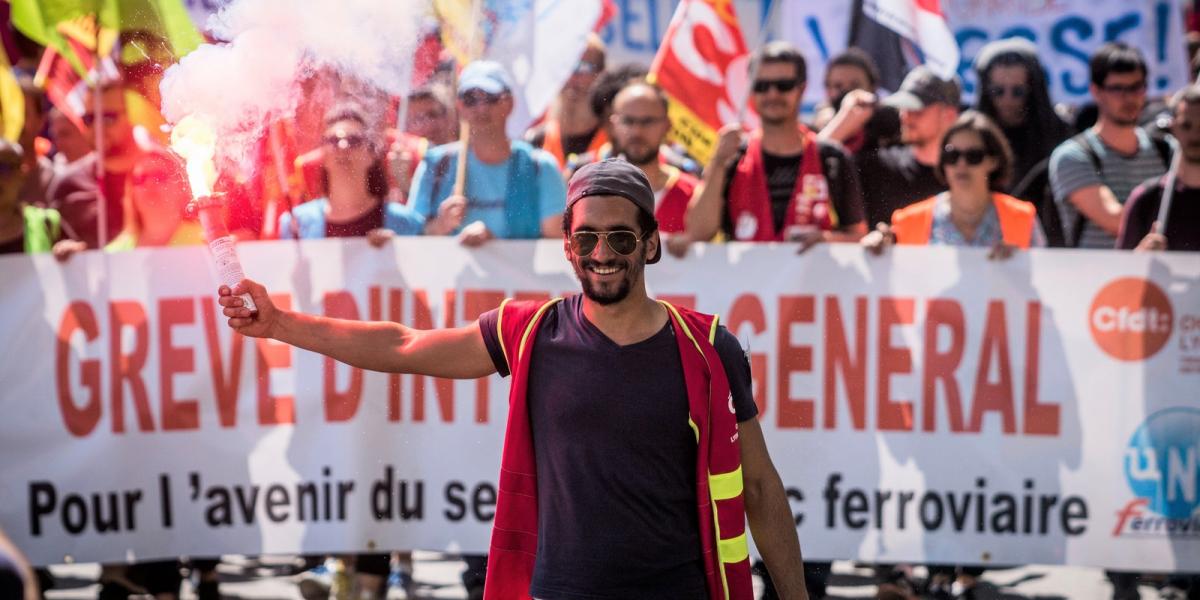 Nem adták fel a francia szakszervezetek, de a tüntetők száma csökkent Fotó: Nicolas Liponne/NurPhoto