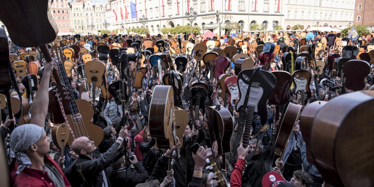 A kép a 2016-os hasonló eseményen készült: akkor 7300 gitáros zenélt együtt. Fotó: Omar Marques / ANADOLU AGENCY