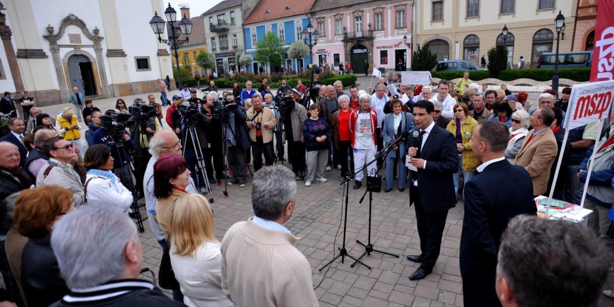 Mesterházy Attila arról beszélt Vácon: jövőjükről szavaznak a magyarok FOTÓ: TÓTH GERGŐ