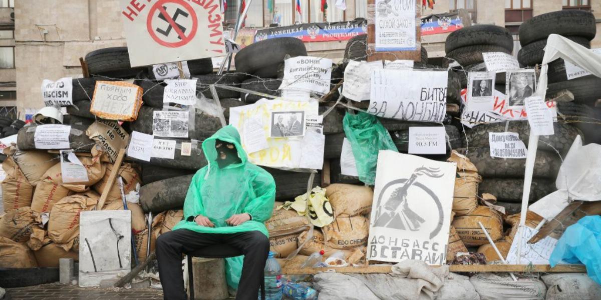 A kelet-ukrajnai oroszbarát szeparatisták állítólag az ukrán fasizmus ellen harcolnak FOTÓ: EUROPRESS/GETTY IMAGES/SCOTT OLSON