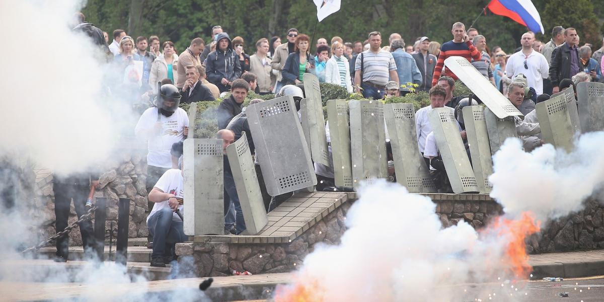 Donyeckben is szemben állnak a tüntetők és a rendfenntartók FOTÓ: EUROPRESS/GETTY IMAGES/SCOTT OLSON