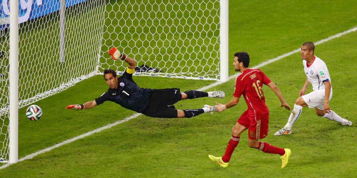 Claudio Bravo parádésan védett FOTÓ: EUROPRESS/GETTY IMAGES/JULIAN FINNEY