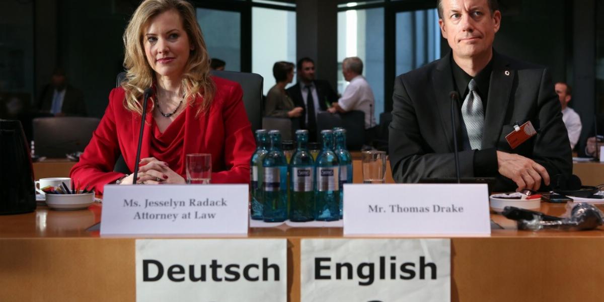 Jesselyn Radack és Thomas Drake, az NSA exmunkatársai tanúskodtak a Bundestag bizottsága előtt FOTÓ: EUROPRESS/GETTY IMAGES/ADAM