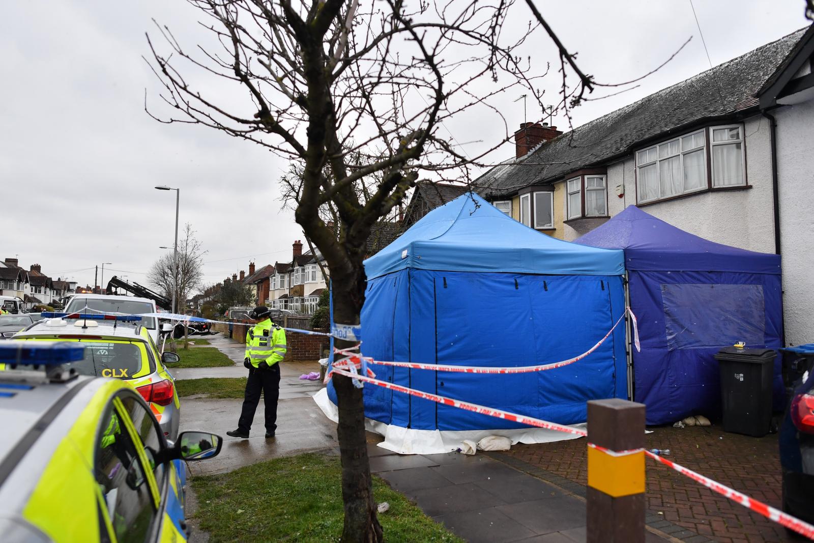 Rendőr Nyikolaj Gluskov londoni házánál AFP/BEN STANSALL