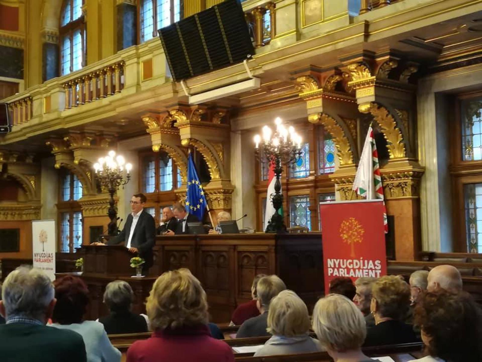 Budapesti Nyugdíjas Parlament