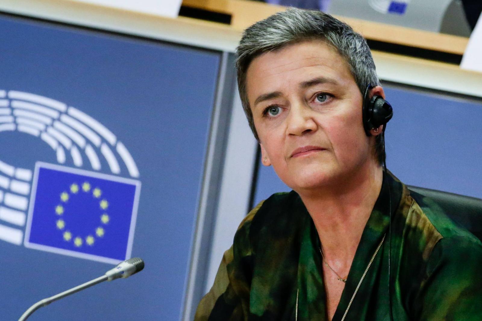 a digitális korért felelős egyik alelnöke lett a dán Margrethe Vestager, aki  korábban azt vizsgálta, hogy a KESMA létrehozása versenyjogba ütközik-e