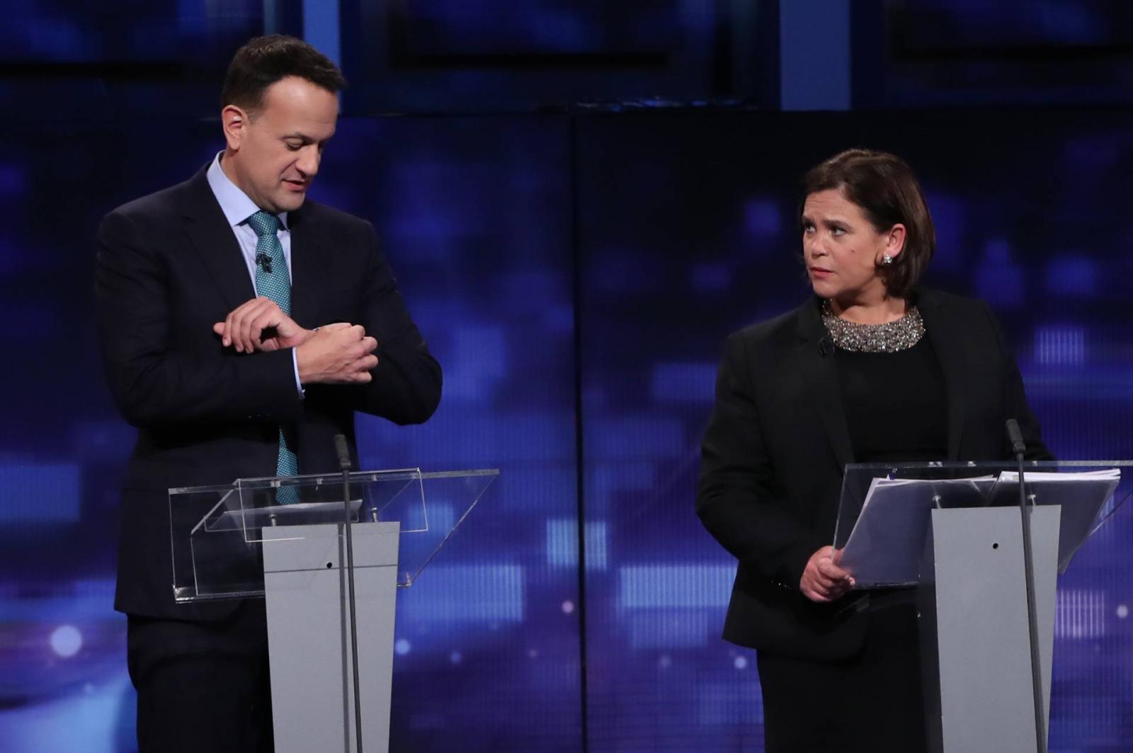 Leo Varadkar miniszterelnök és Mary Lou McDonald, a Sinn Féin elnöke