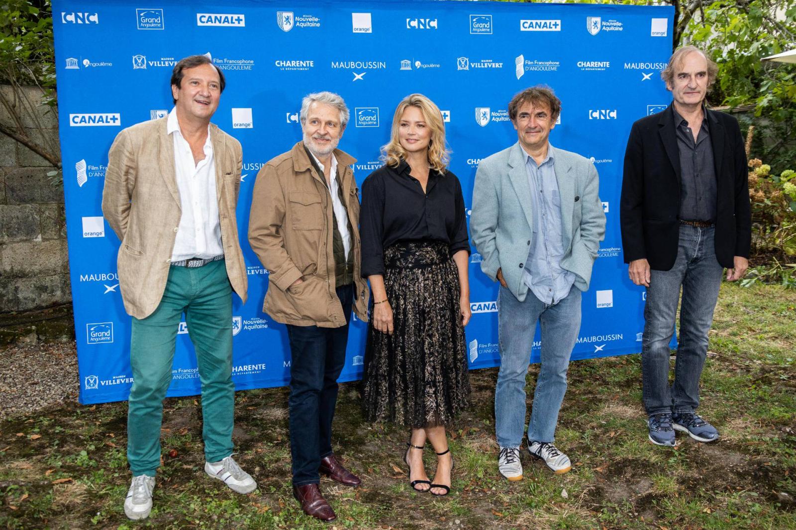 Egy tavalyi kép a nyertes film francia alkotóiról: Philippe Uchan színész, Nicolas Marie színész, Virginie Efira színésznő, Albert Dupontel filmrendező és Michel Vuillermoz színész