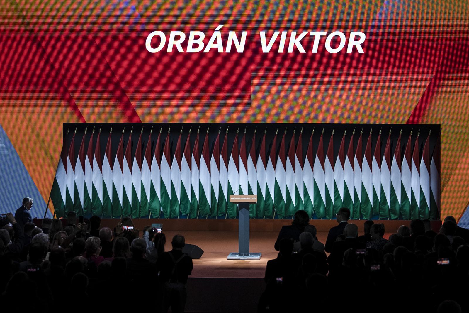 Orbán mindenek
felett. A
hegemóniaépítés
módszerét az
olasz filozófustól
tanulta el